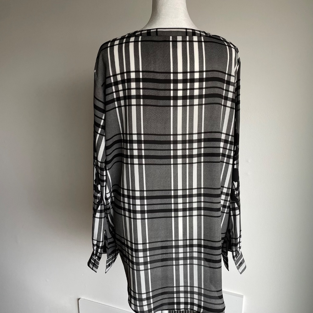 Simply Vera Vera Wang Plaid Popover Tunic Blouse in Size XL - Picture 2 of 8